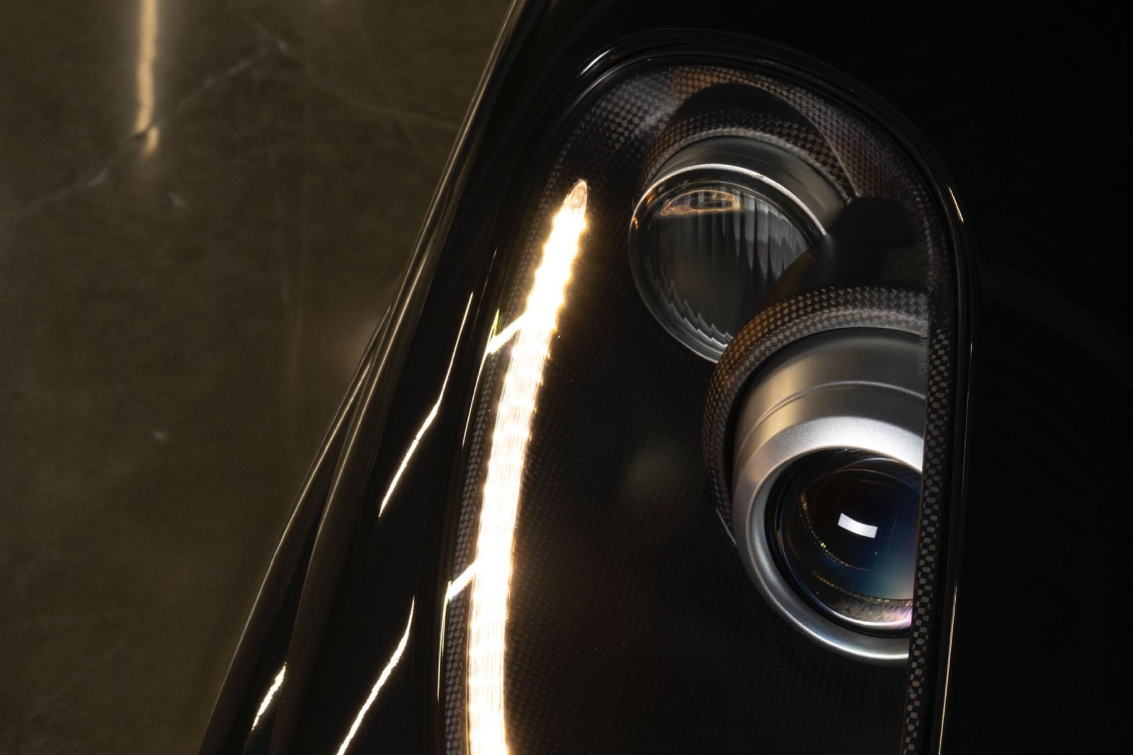 NEW SET LEFT + RIGHT:  FERRARI F430 COUPE SCUDERIA HEADLIGHTS RHD CARBON AMBER