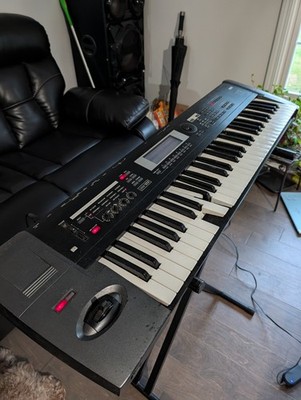 KORG TR 61-Key Electronic Keyboard Workstation w/ Stand, Pitch/Mod Wheels
