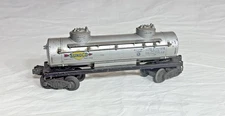 Lionel 6415 SUNOCO 3 Dome Tank Car