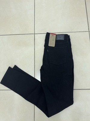 Levis Jeans schwarz Größe W30 L 32 neu mit Etikett