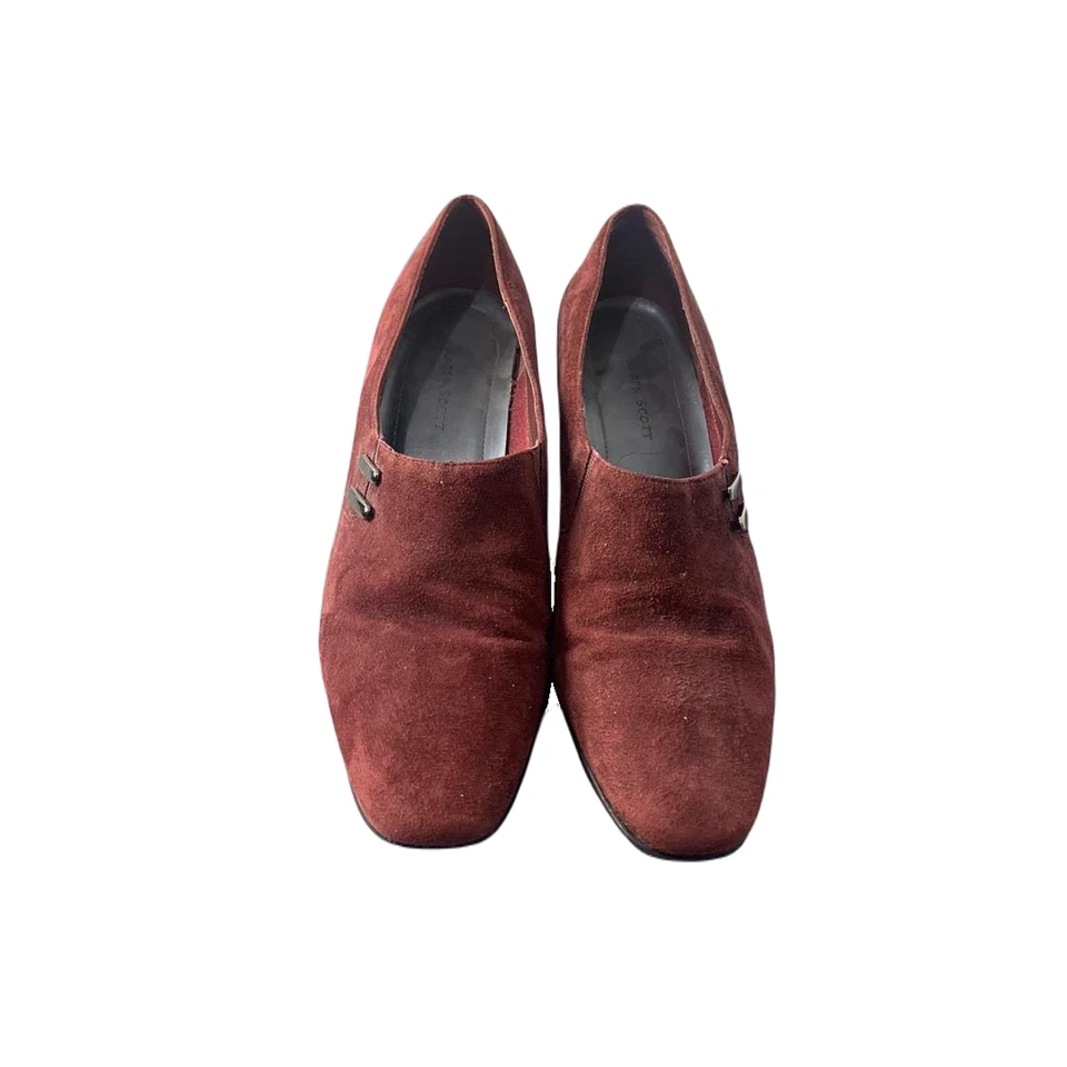 Mocasines Karen Scott para mujer de gamuza borgoña con tacón talla 9M Foto 2 de 4