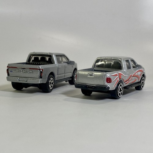 MotorMax #6043 Ford F-150 SuperCrew 4x4 & 2022 Matchbox Ford Lightning 1/64 NrMt - Picture 8 of 12