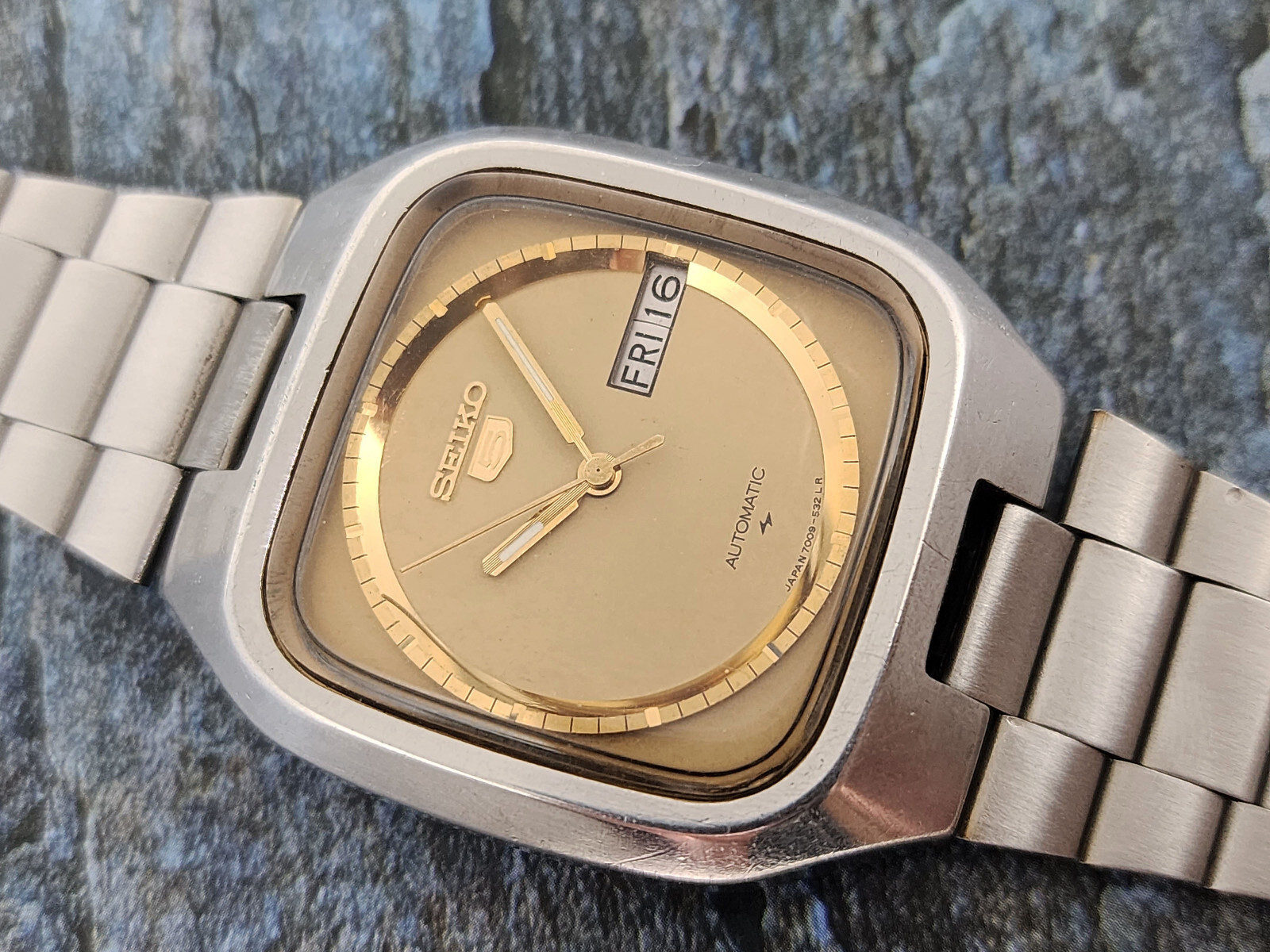 seiko day date automatic gold