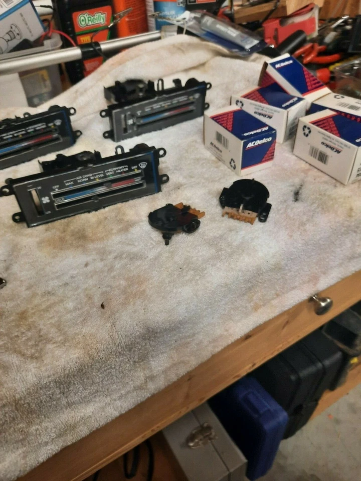 Panel de Control HVAC ACDelco GM Equipo Original 15748176 Foto 4 de 4