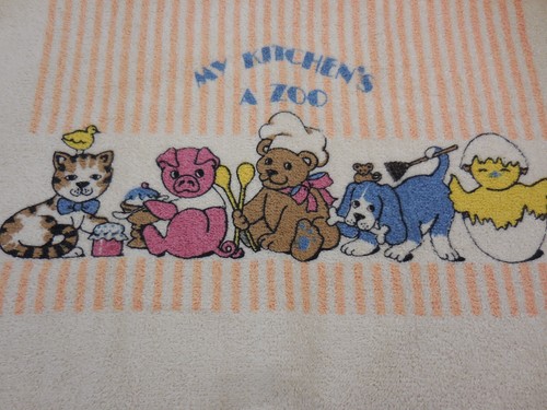 Vintage Kitchen Towel My Kitchen's A Zoo with tag from Meryvn's - Picture 2 of 5