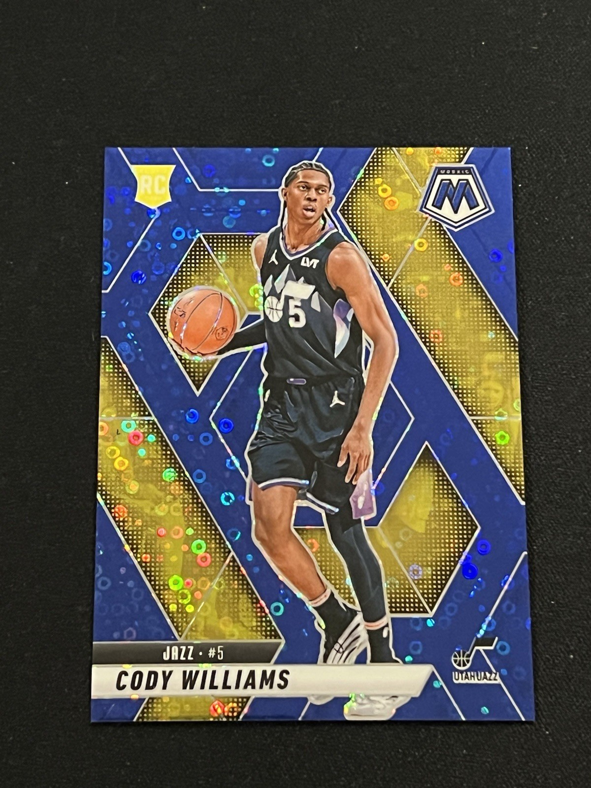 2024-25 Panini Mosaic - Cody Williams #207 Fast Break Blue Mosaic /85
