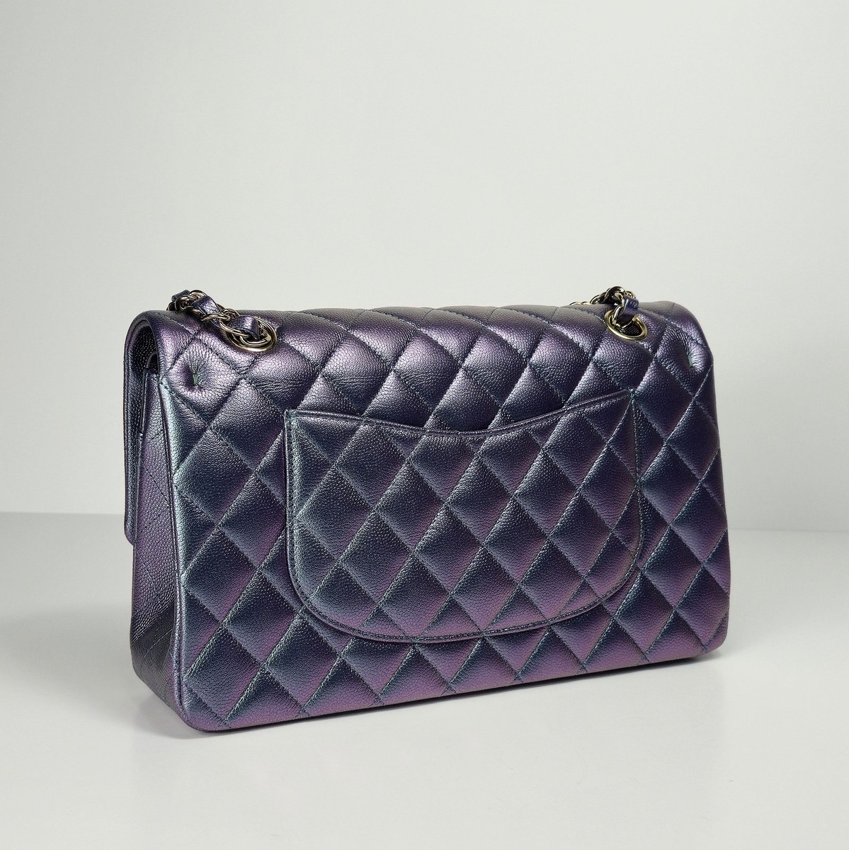 NEW w/ receipt Rare 22P CHANEL Iridescent Purple Blue Caviar