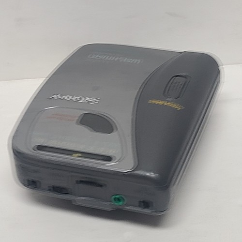 Sony Walkman WM-FX323 Cassette Player AM/FM Radio w Clip Tested And Working - Picture 6 of 9
