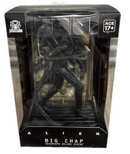 Alien Deluxe Xenomorph 9 Inch Vinyl Statue