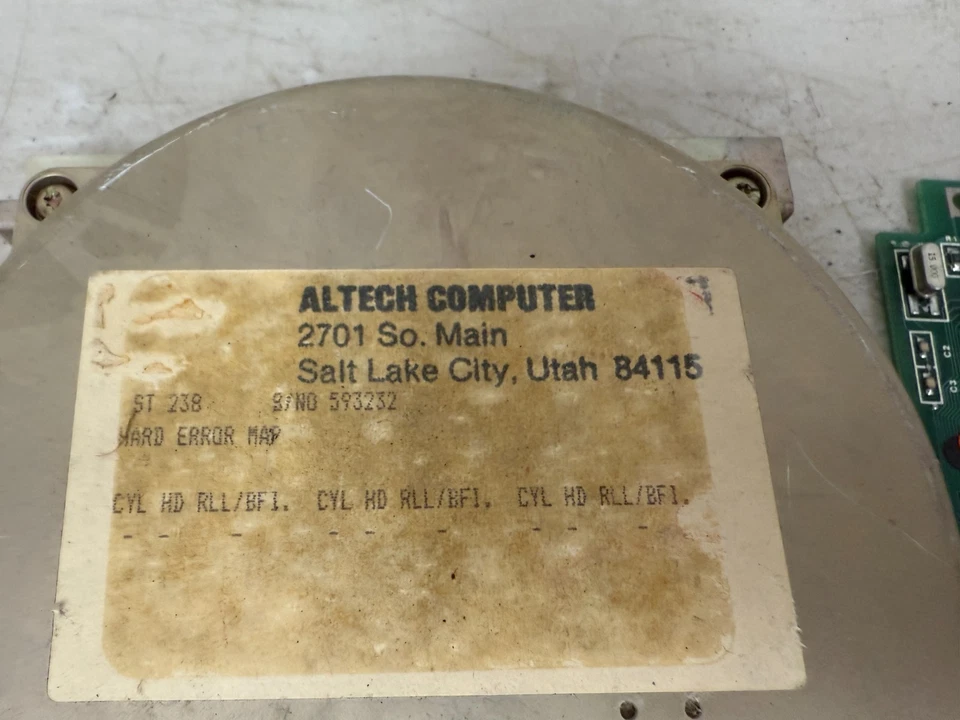 Seagate Model ST-238R Half Height HDD W/ SMS OMTI 20513 MFM CARD & CABLES - Image 4 of 4