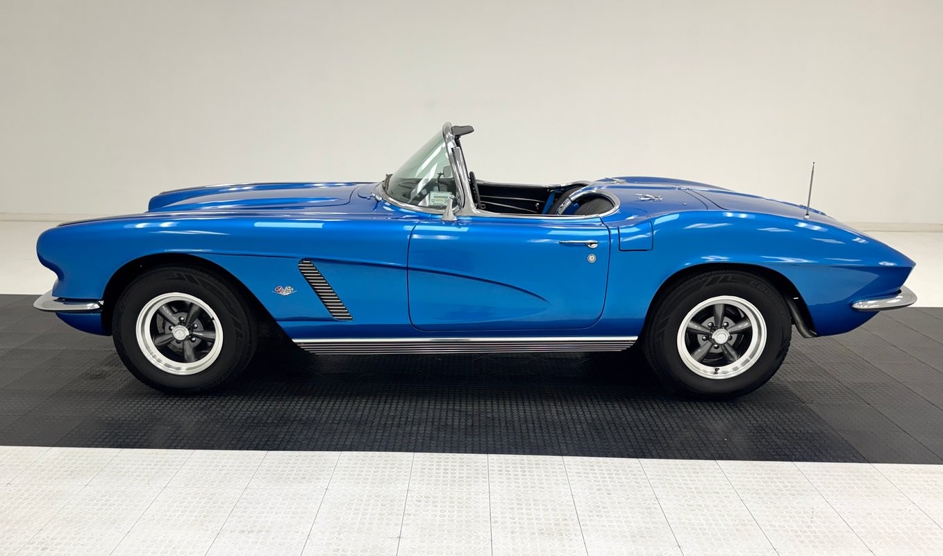 1962 New Wave Blue Chevrolet Corvette   | C1 Corvette Photo 4