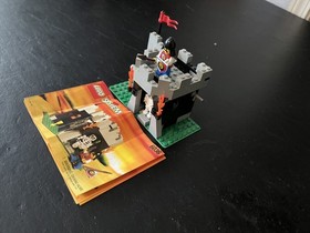 LEGO Castle: 6036 Skeleton Surprise - Complete with Instructions