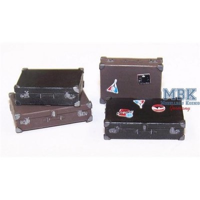 PLUS MODELS PLEL061 Suitcases / Koffer 1/35