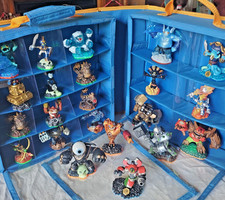 Skylanders Giants Lot of Figures Storage Case Activision Excellent 2012-2014