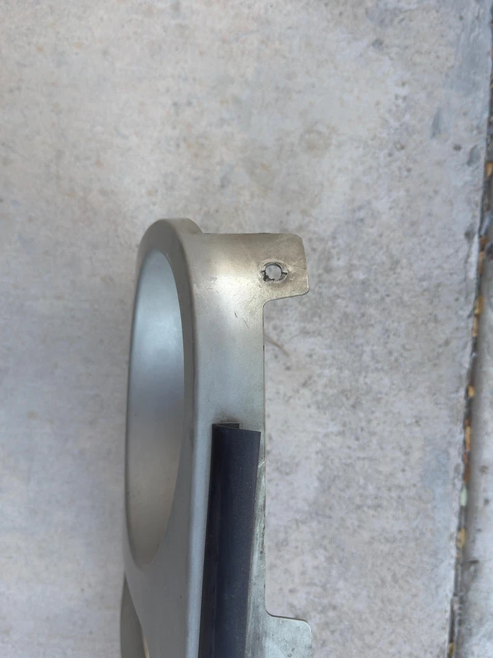 Conjunto de grade dianteira prata Jeep Wrangler JK 2007-2018 fabricante de equipamento original - Imagem 3 de 4