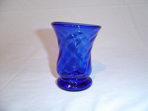 ART GLASS COBALT BLUE SMALL 4 OZ TUMBLER TWISTED HAND BLOWN CANDLE HOLDER 3 1/2" - Picture 2 of 6
