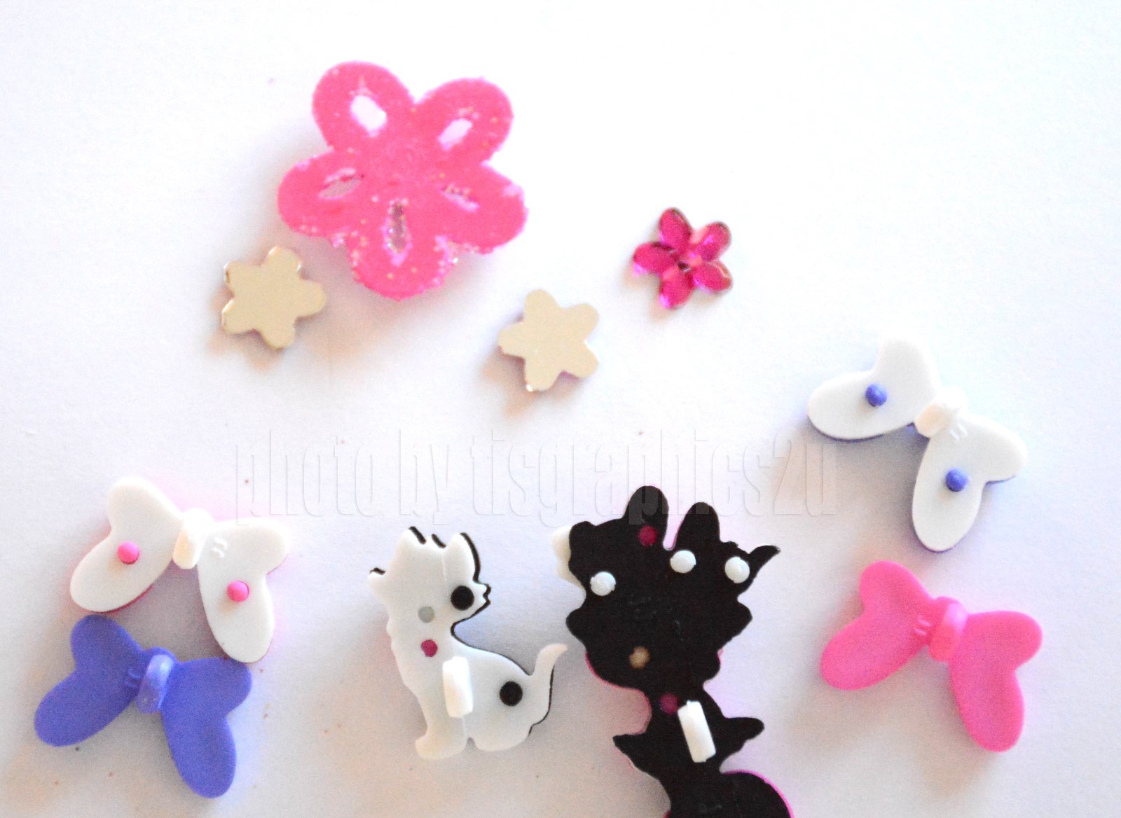 buttons baby bowtique