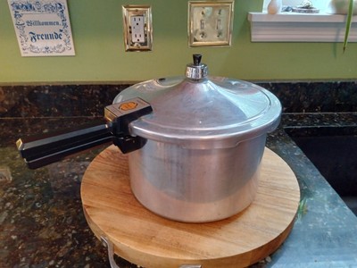 Model 409a Presto Pressure Cooker 409a VINTAGE PRESTO DELUXE