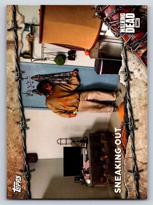2017 Topps The Walking Dead Season 7 #45 Sneaking Out 27707