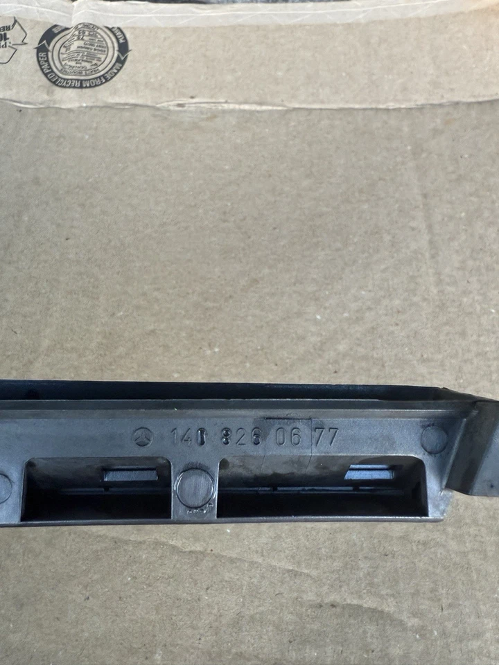 91-99 Mercedes Benz W140 par de molduras de faros OEM 300SE 400SE 500SEL USADO Foto 3 de 4