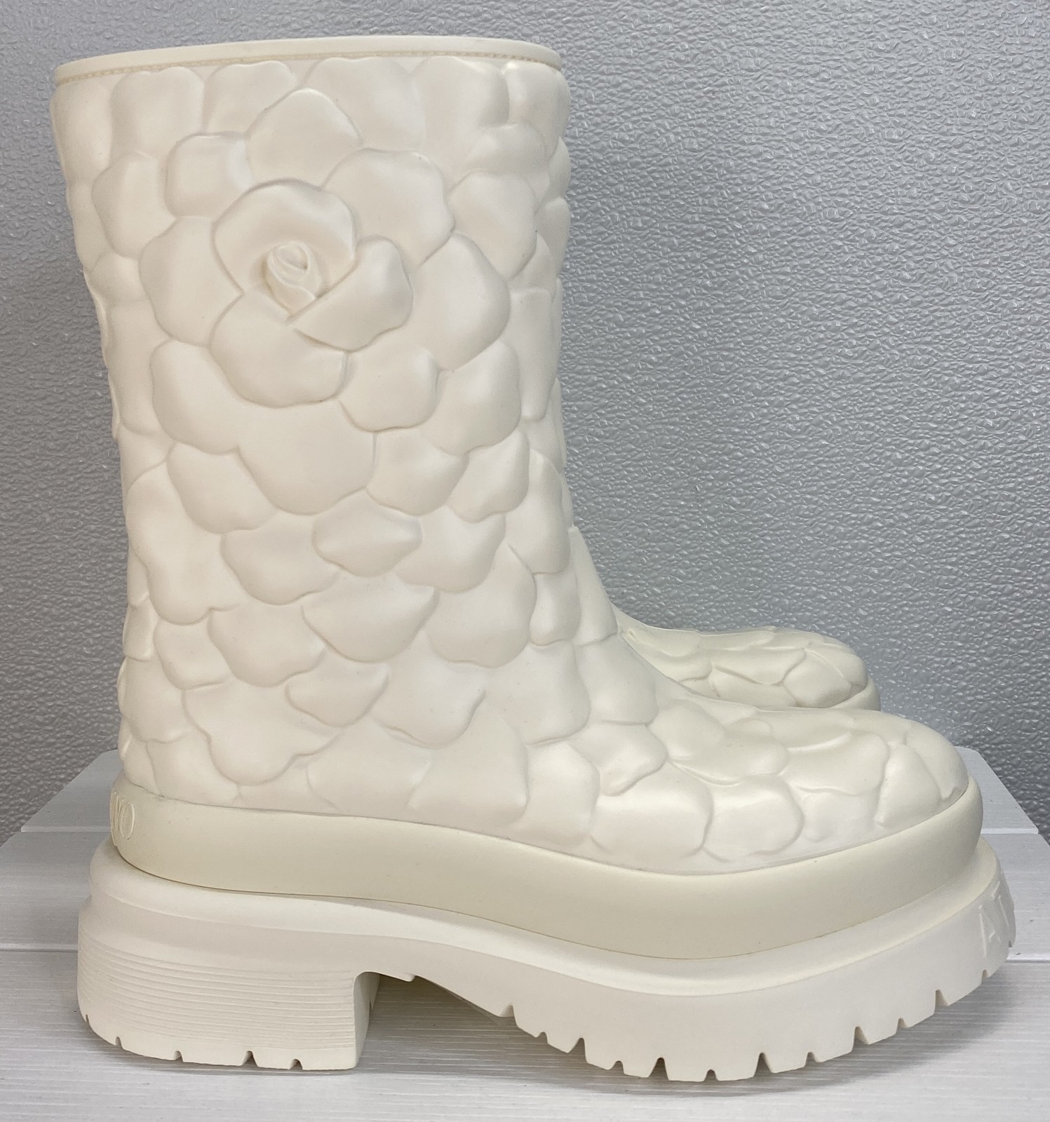 Valentino Garavani Atelier 03 Rain Boots Women Size 6 White Rose Rubber Ankle thumbnail 2