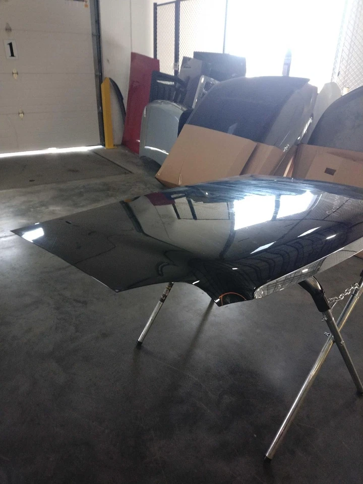 Used Hood fits: 2010 Gmc Yukon  Grade C - Изображение 2 из 4