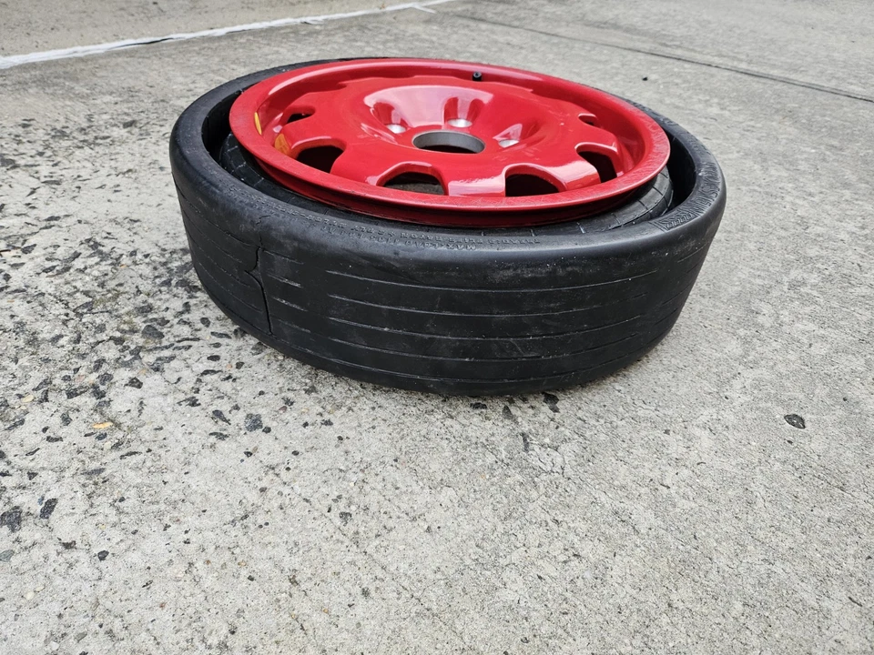 Rueda de repuesto original Porsche 928 GT Space-Saver Foto 3 de 4