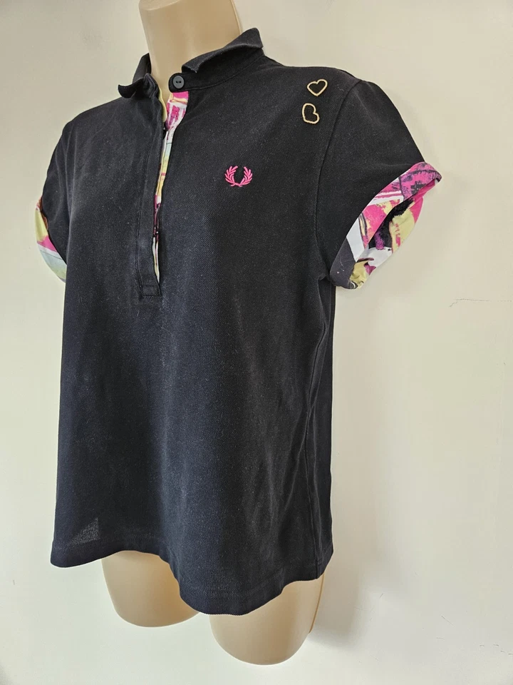 FRED PERRY Amy Winehouse Foundation Embroidered Hearts Polo Top UK 14 T-Shirt - Image 3 of 4
