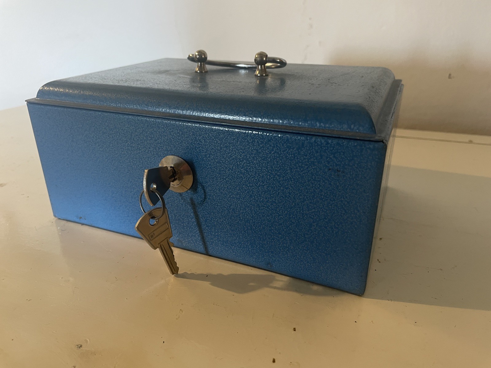 Cassa Monete Vintage Banconote Valori con chiave cassetta di sicurezza