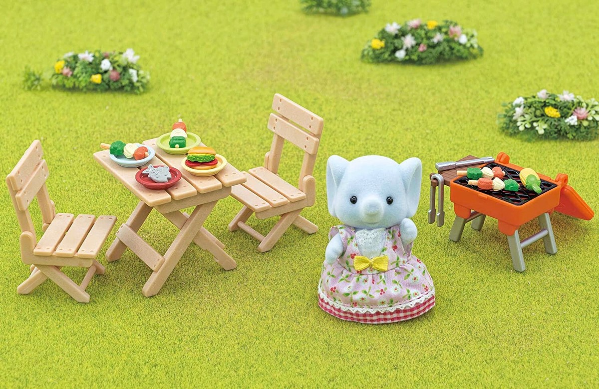Sylvanian Families Calico Critters BBQ Picnic Set