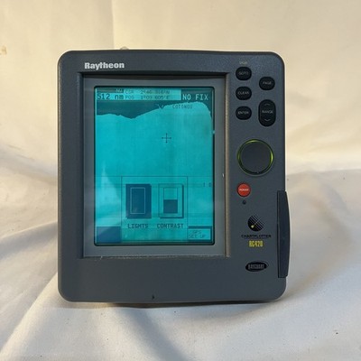 RAYTHEON RC420 CHART PLOTTER / GPS E32012E Raychart MFD