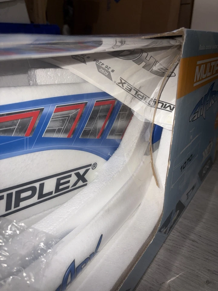 MULTIPLEX Shark, PNP 1070 mm WINGSPAN NIB **READ** - Image 3 of 3