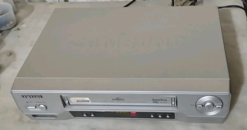 SAMSUNG SV-563X VIDEOREGISTRATORE VHS 6 TESTINE STEREO CON TELECOMANDO  - Immagine 4 di 4