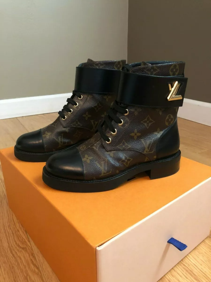 Mostrarte Bien educado Compañero Louis Vuitton Wonderland Flat Ranger Boots 6 Women's (Italy size 36) NO Reserve | eBay Mostrarte Bien educado Compañero Louis Vuitton Wonderland Flat Ranger Boots 6 Women's (Italy size 36) NO Reserve | eBay