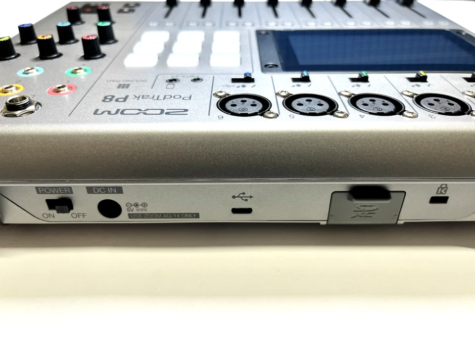 ZOOM PodTrak P8 Workstation for Podcast Recorder Smartphone Tablet Silver - Image 2 of 4