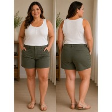 Universal Thread Womens Cargo Shorts Size 17 Olive Green Utility Casual Mid Rise