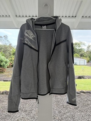 Nike Tech Fleece Graphic Men's Full-Zip Hoodie - Grey DM6474-063