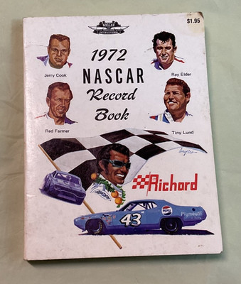 Original Vintage 1972 NASCAR Record Book Richard Petty LOOK NICE