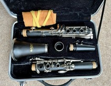 Great Jazzo Clarinet in hard case. Nice beginner instrument.