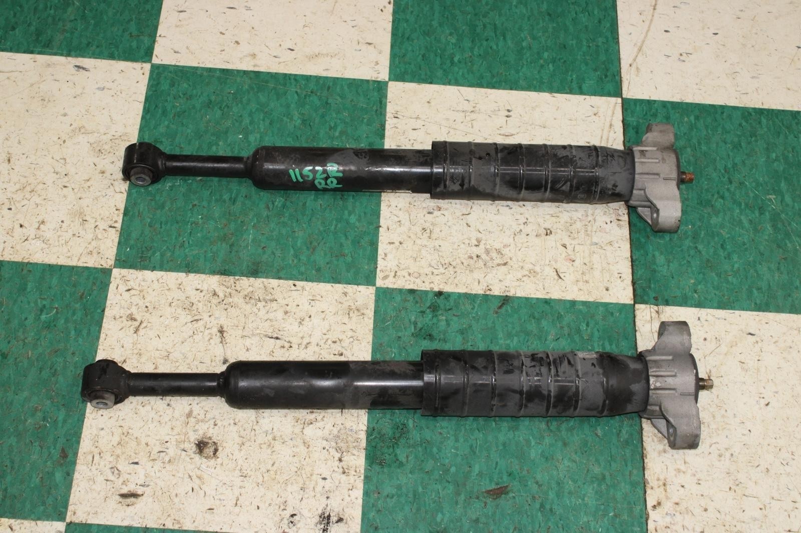 14-21 Ghibli Set Rear Pair 2x Driver LH Passenger RH Strut Shock Absorber OEM OE