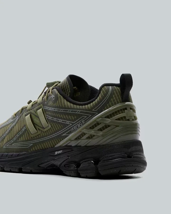 New Balance 1906R En Vert Foncé Toutes Tailles Stock Limité - Photo 3/4