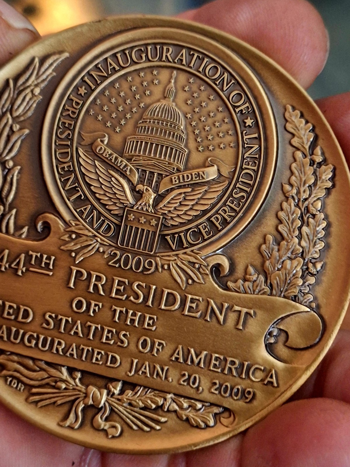 Official 2009 Presidential Inaugural  LARGE Medal for Barack Obama w/ C.O.A.