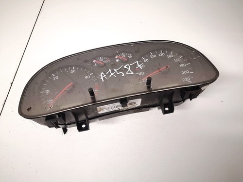 1j0919860b Tacho Tachometer Kombiinstrument  Volkswagen Golf DE1490681-51