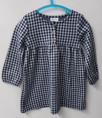 F&F kariertes Kleid 9-12 Monate Baby Mädchen schwarz-weiß kariert Langarm Knopfleiste