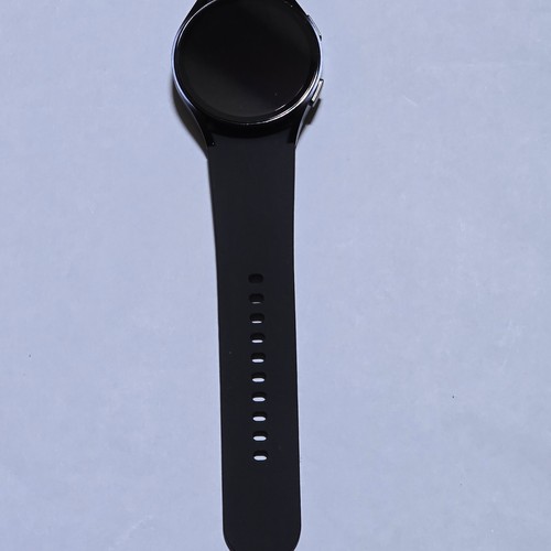 Samsung Galaxy Watch 6 40mm Boîtier en Aluminium Noir avec Bracelet Silicone Noir..GPS - Photo 4 sur 7
