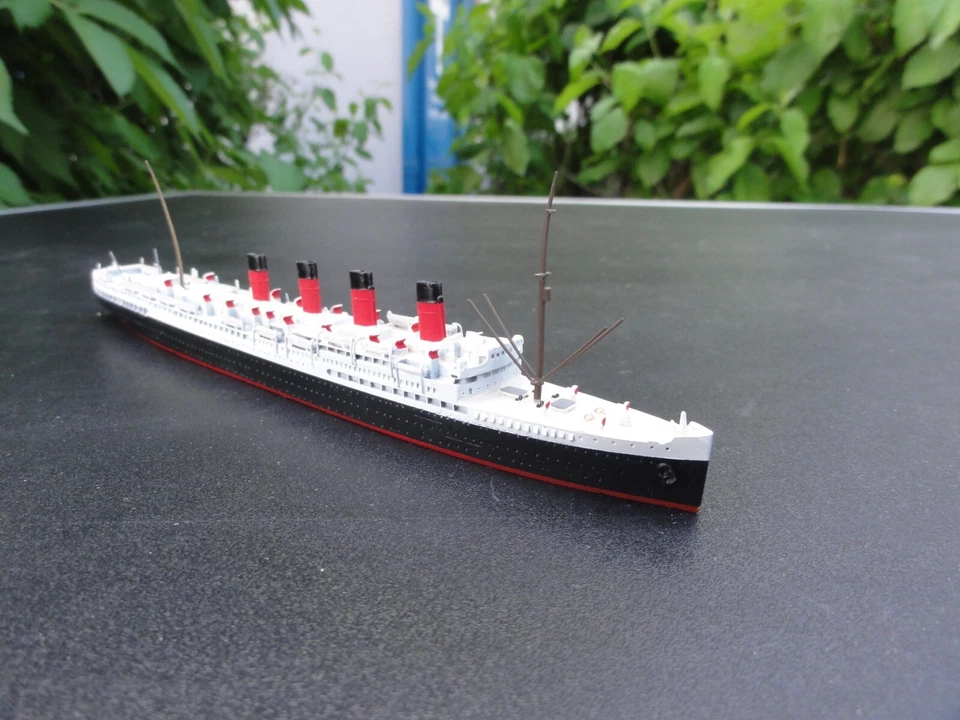 MERCATOR 417 FRANCE IV Passagierschiff 1/1250 N 614