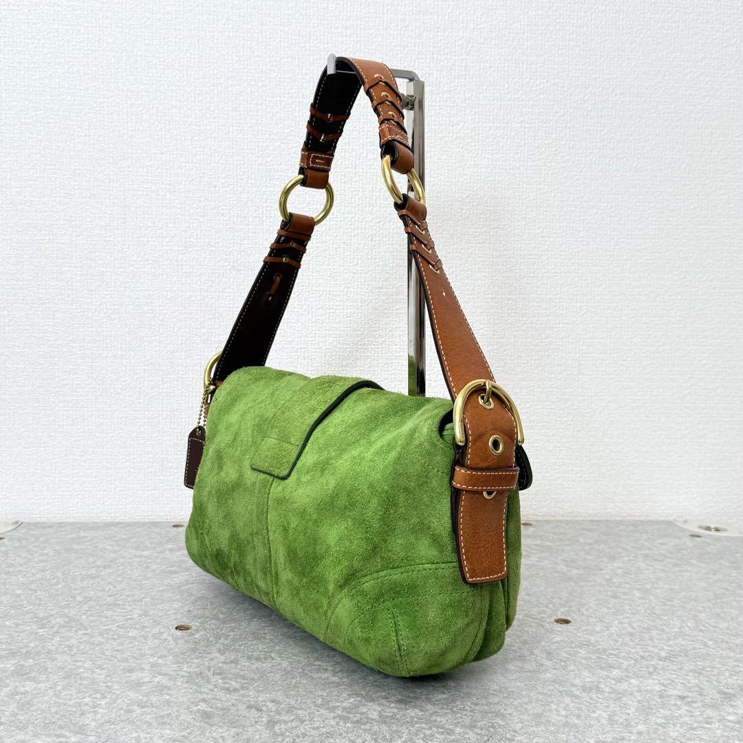 バッグ Coach Soho Green Suede Buckle Wristlet 💌SOLD💌 Coach Green Suede SoHo 💚🍒 $195 free shipping
