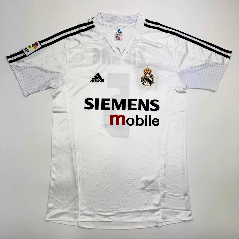 Camiseta de fútbol blanca autografiada/firmada de Zinedine Zidane Real Madrid certificado de autenticidad Beckett Foto 2 de 3