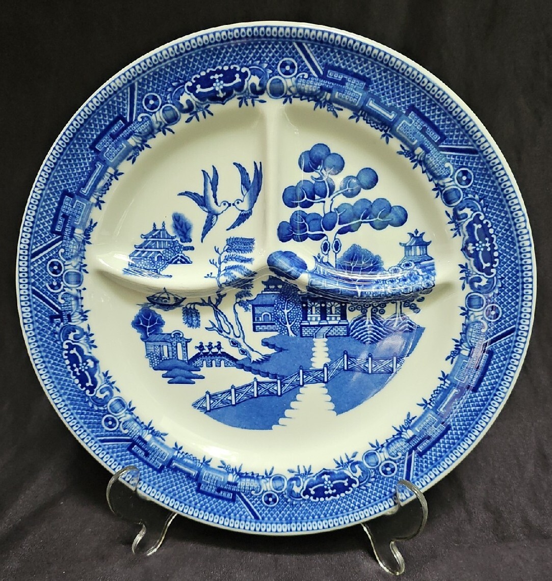 Restaurant Ware Carr China Blue Willow Divided Grill Plate 10 3/8