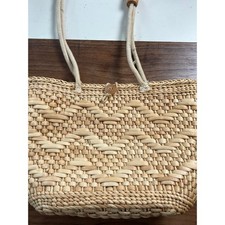Woven Straw Tote Bag Wood Bead Handles Button Closure Summer Beach Travel resort